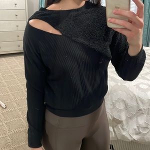 Mixed fabric sweater with front slit!